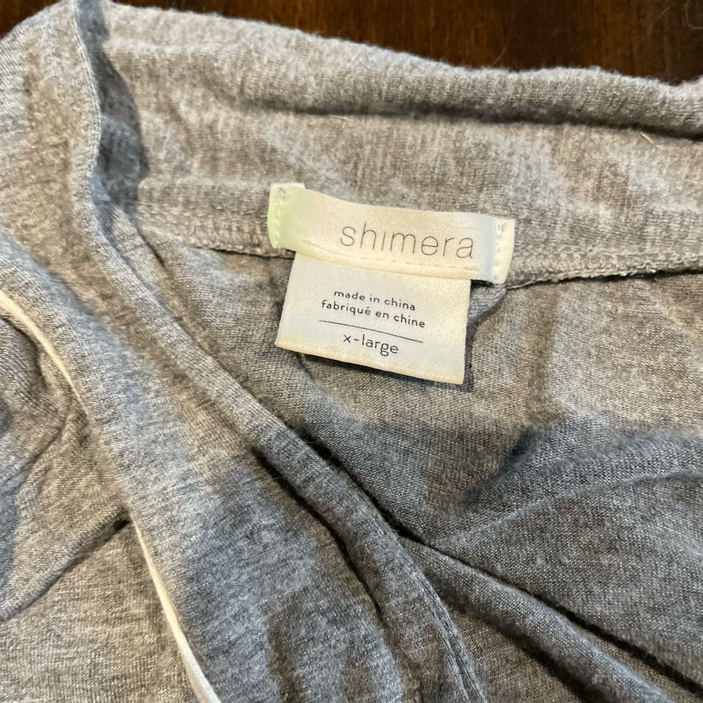 Gray robe - Picture 3 of 3